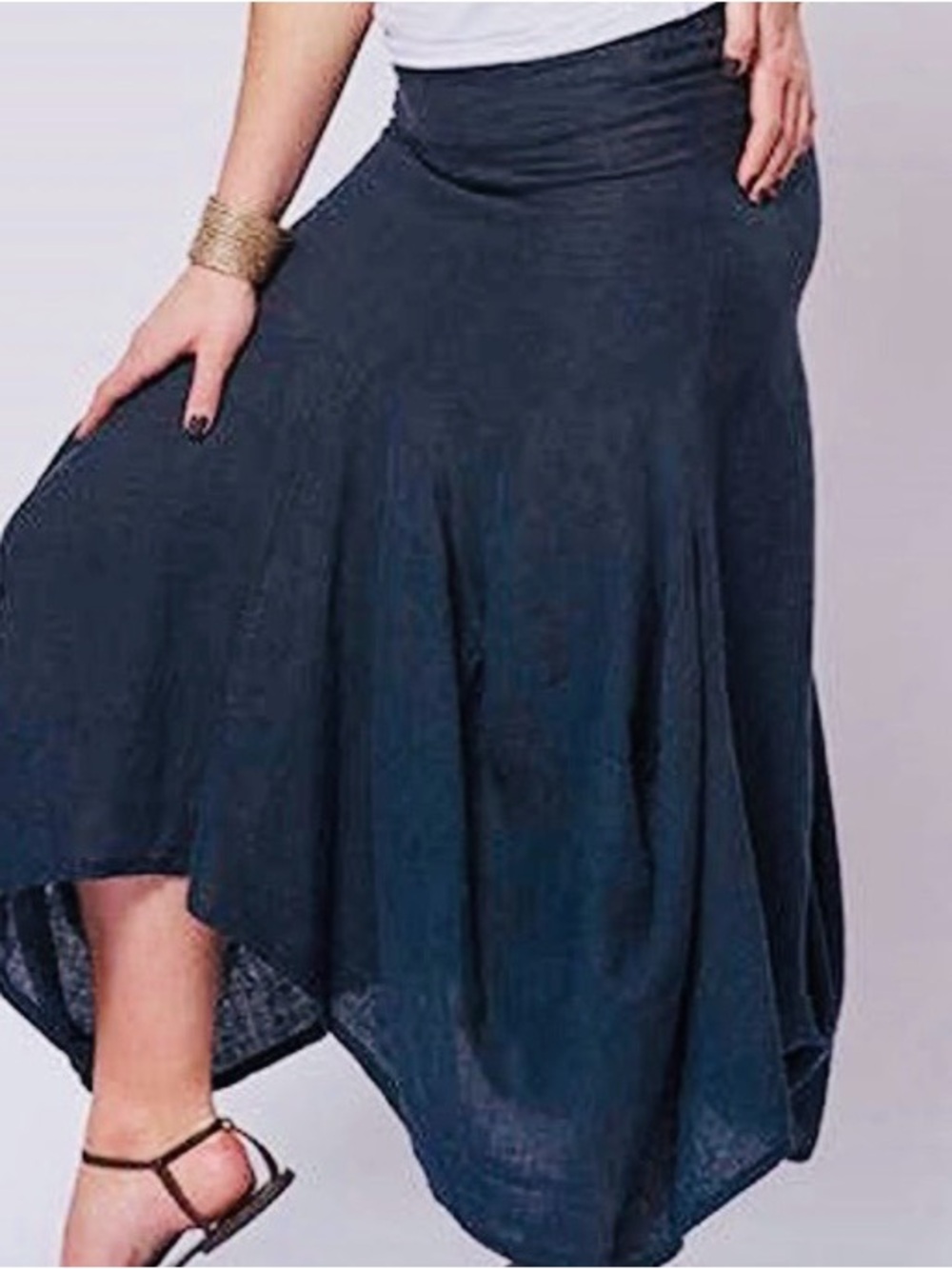 Luca Vanucci Italian gorgeous Women's black Asymmetrical Maxi Skirt Linen